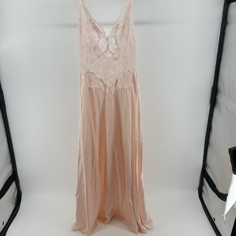 VTG Olga Nightgown L Peach Pink Stretch Lace Bodice Full Sweep 91060 USA Maxi